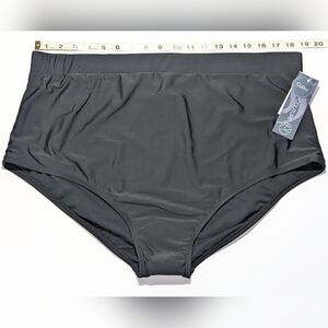 NWT Aqua Couture Curvy Women's Black Swimsuit Bikini Bottom, Size 2X